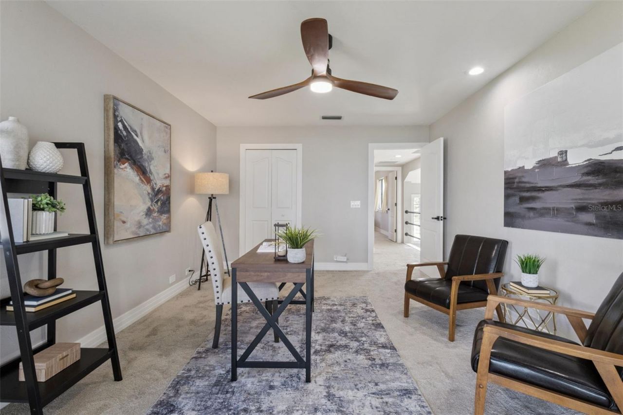 303 Waterwood Drive, Yalaha, FL 34797 Photo