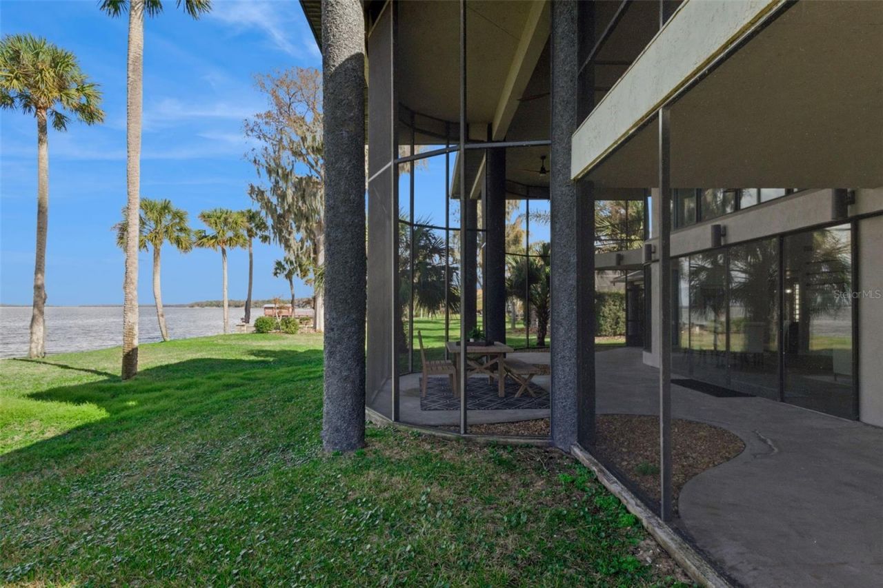 303 Waterwood Drive, Yalaha, FL 34797 Photo