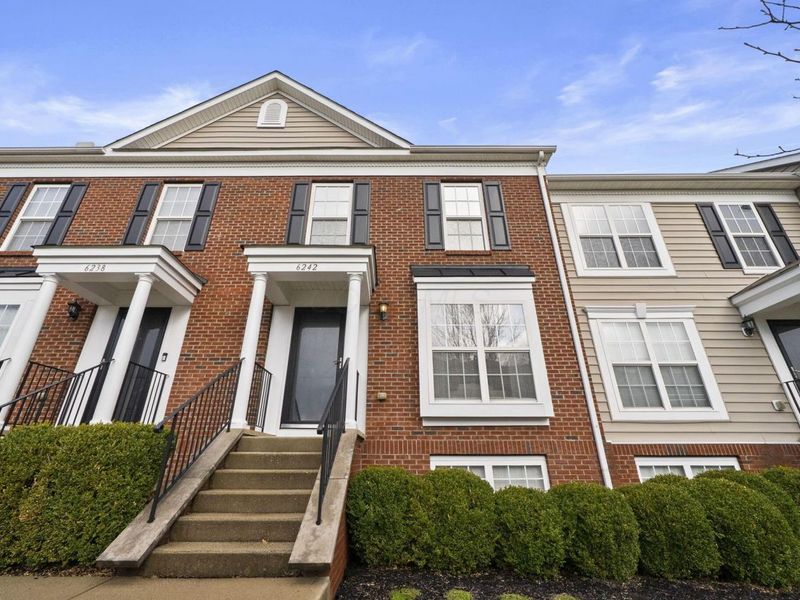 6242 Needletail Road, Unit 33, Columbus, OH 43230 Photo 3