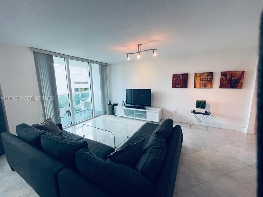 31 SE 5th St, Unit 601, Miami, FL 33131 Photo