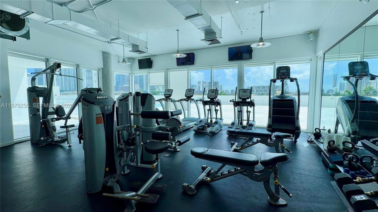 10 SW South River Dr , Unit 715, Miami, FL 33130 Photo