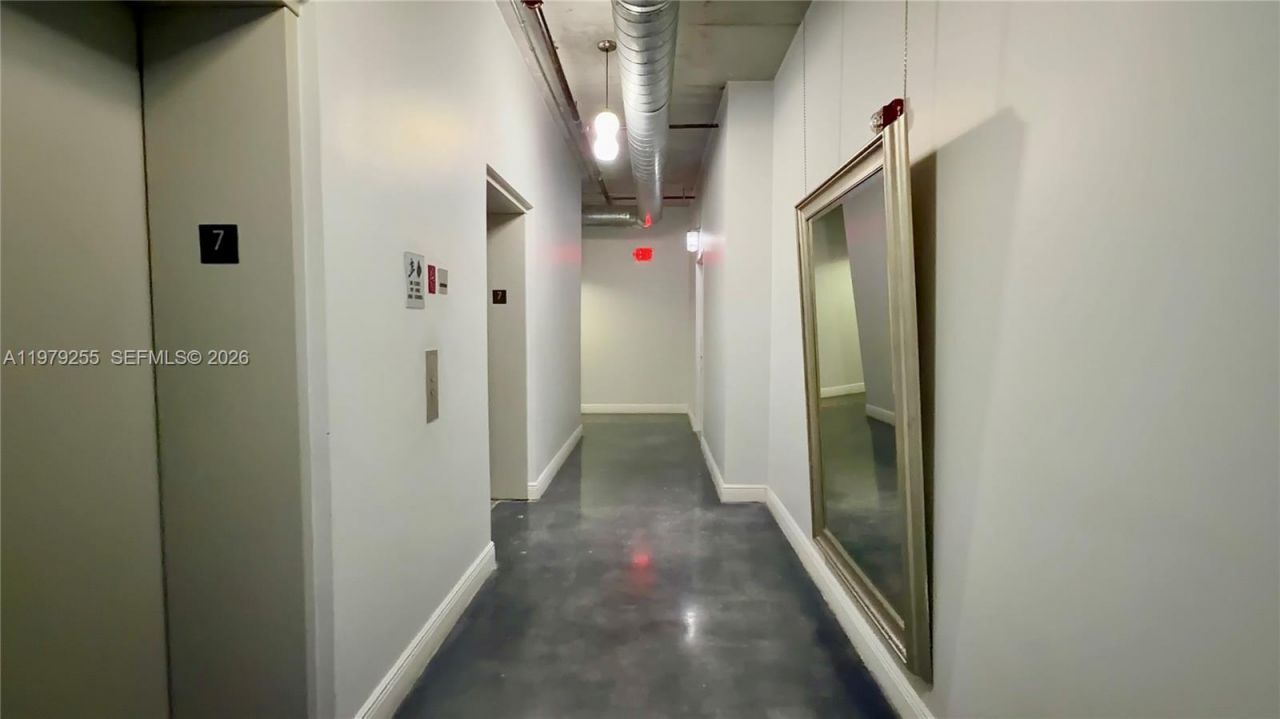 10 SW South River Dr , Unit 715, Miami, FL 33130 Photo