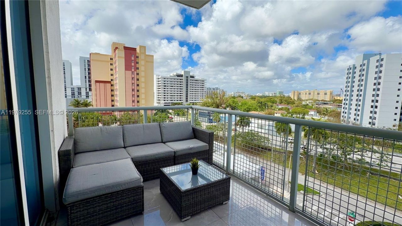 10 SW South River Dr , Unit 715, Miami, FL 33130 Photo
