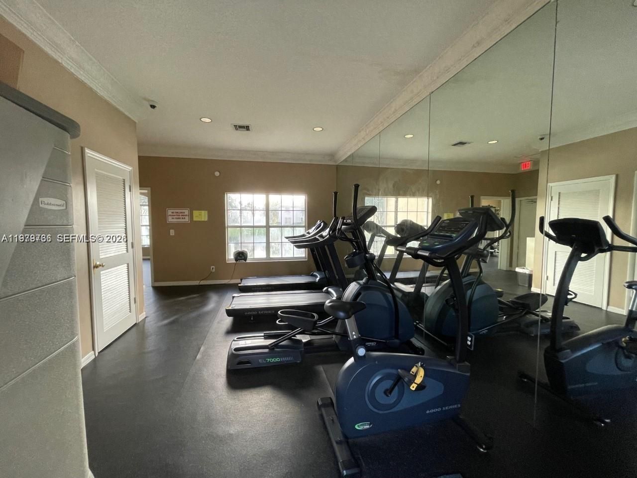 16309 Emerald Cove Rd , Unit 16309, Weston, FL 33331 Photo