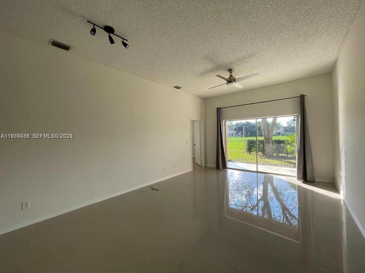 16309 Emerald Cove Rd , Unit 16309, Weston, FL 33331 Photo