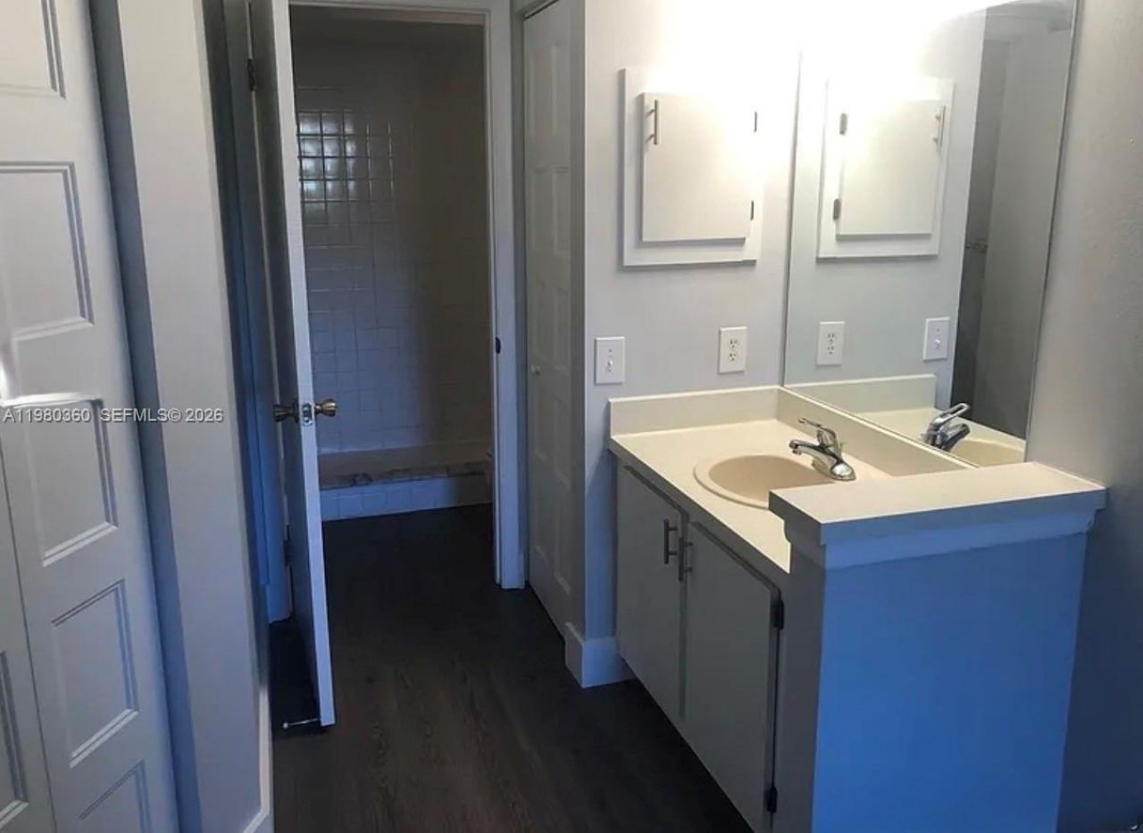 9999 Summerbreeze Dr, Unit 505, Sunrise, FL 33322 Photo