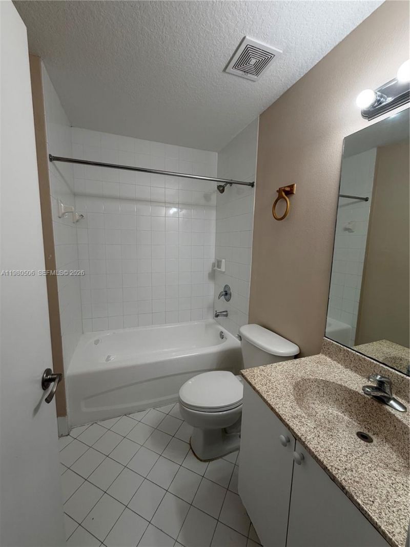 3780 N Jog Rd , Unit 205, West Palm Beach, FL 33411 Photo