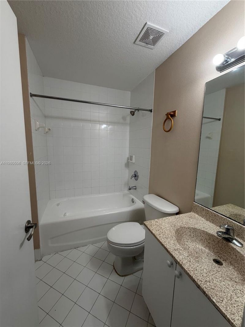 3780 N Jog Rd , Unit 205, West Palm Beach, FL 33411 Photo
