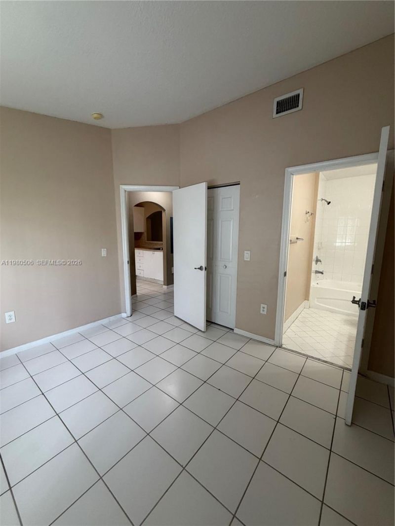 3780 N Jog Rd , Unit 205, West Palm Beach, FL 33411 Photo