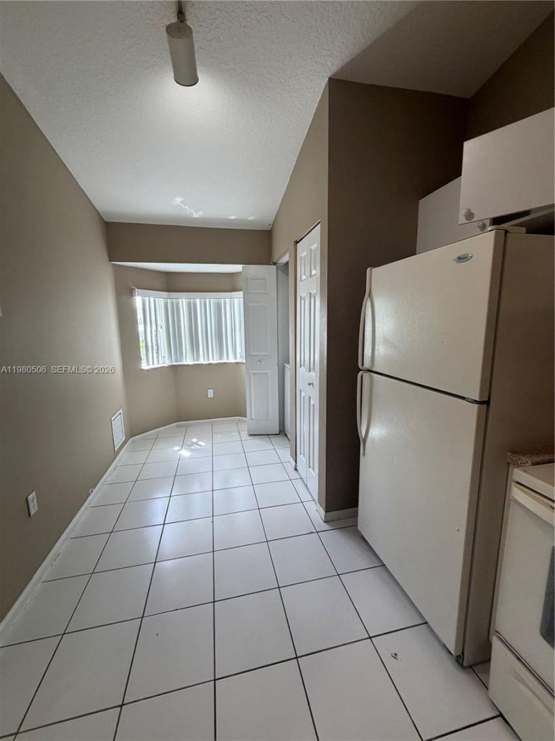 3780 N Jog Rd , Unit 205, West Palm Beach, FL 33411 Photo