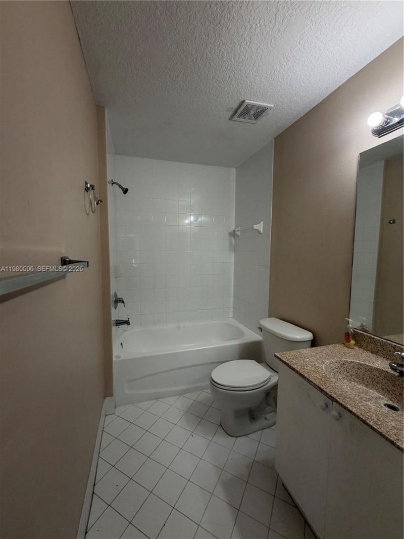3780 N Jog Rd , Unit 205, West Palm Beach, FL 33411 Photo