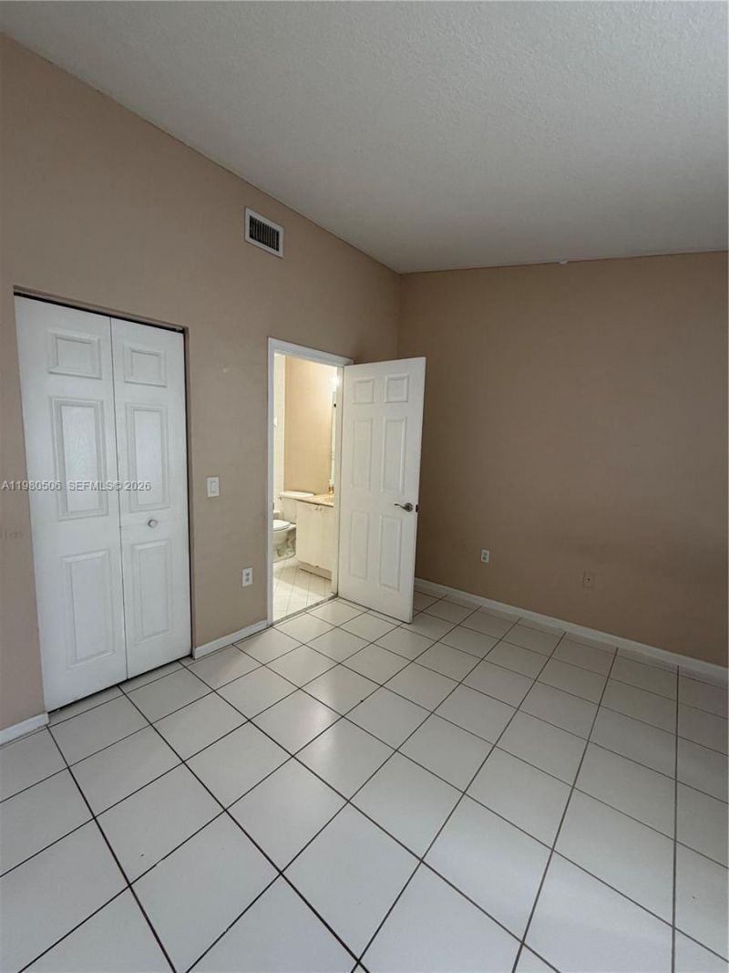 3780 N Jog Rd , Unit 205, West Palm Beach, FL 33411 Photo
