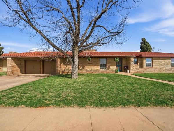 1331 Avenue O , Anson, TX 79501