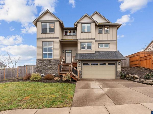 2958 SW Redmond Hill Rd, McMinnville, OR 97128