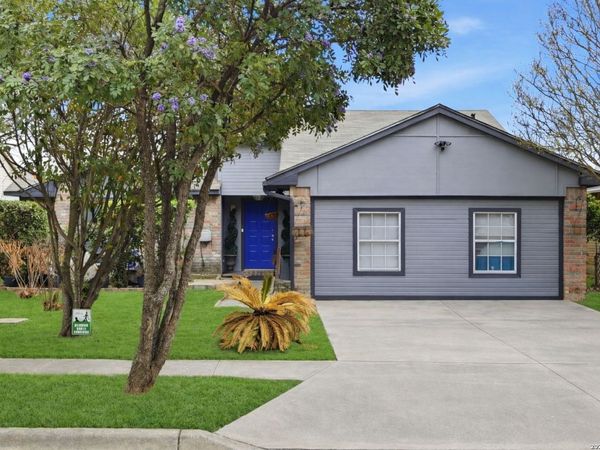 8104 Forest Bow, Live Oak, TX 78233