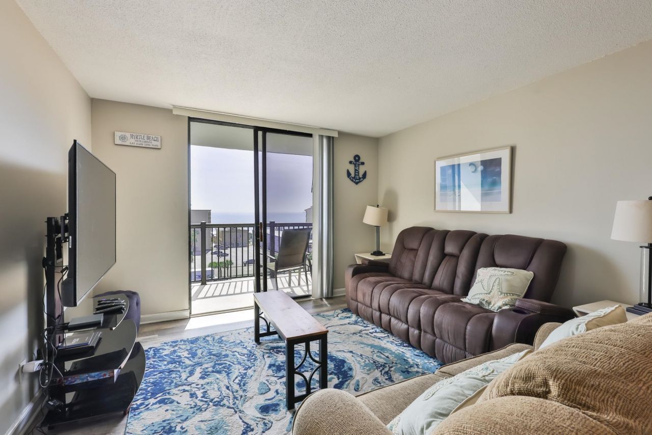 601 Mitchell Dr. Photo 3