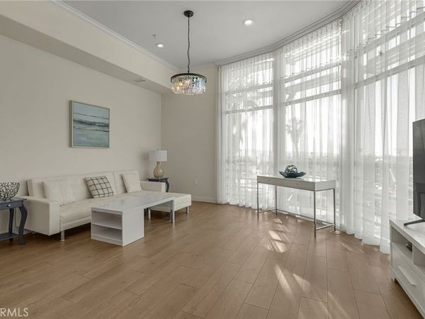 1598 Long Beach Boulevard, Unit 410, Long Beach, CA 90813