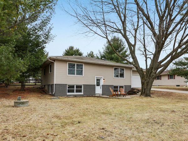 1686 Sand Hill Road, Oregon, WI 53575