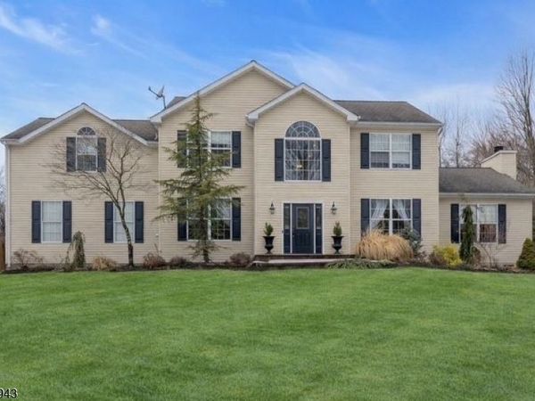 81 Ridge Rd, Independence, NJ 07840