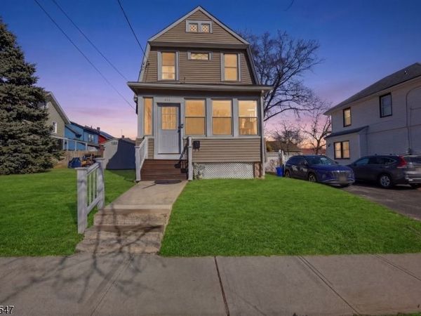 111 Sheridan Ave, Roselle, NJ 07203