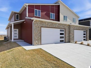 326 N 105th Street, Lincoln, NE 68527