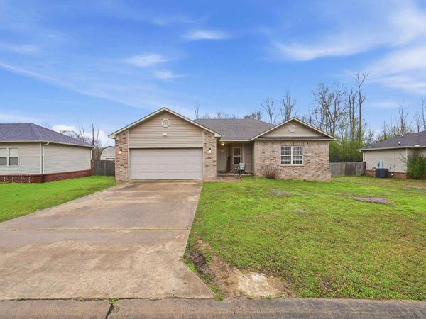 302 Weathering Lane, Austin, AR 72007