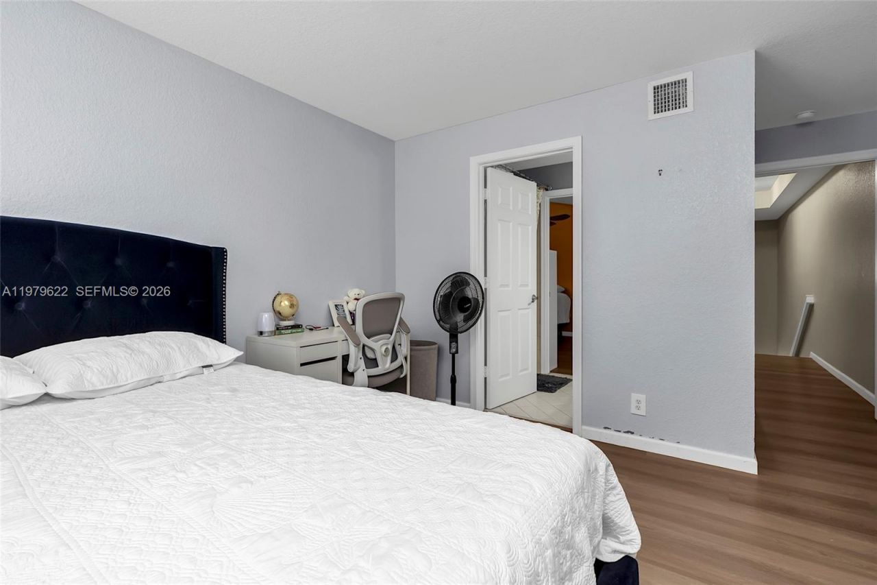 3892 Tree Top Dr, Weston, FL 33332 Photo