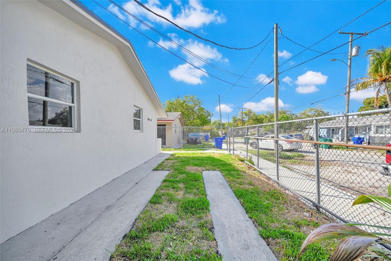 7807 NW 3rd Ave , Miami, FL 33150 Photo