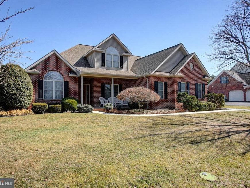 1634 Majestic Drive , Chambersburg, PA 17202 Main Photo