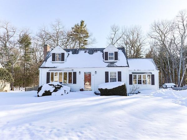 24 Eastman Ave, Foxboro, MA 02035