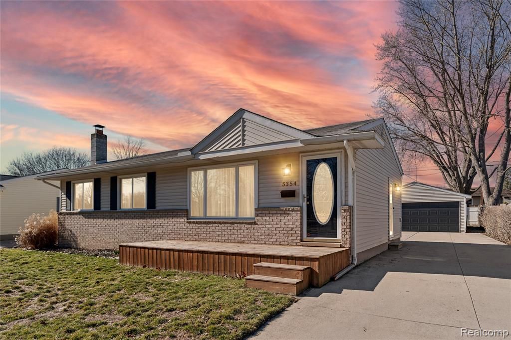 5354 Winshall Drive, Swartz Creek, MI 48473 Main Photo