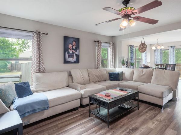 5307 Viewpoint DR, Austin, TX 78744