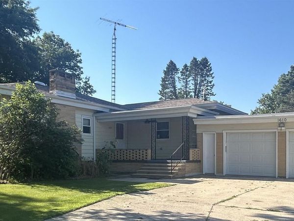 1610 Terrace Blvd, Hampton, IA 50441