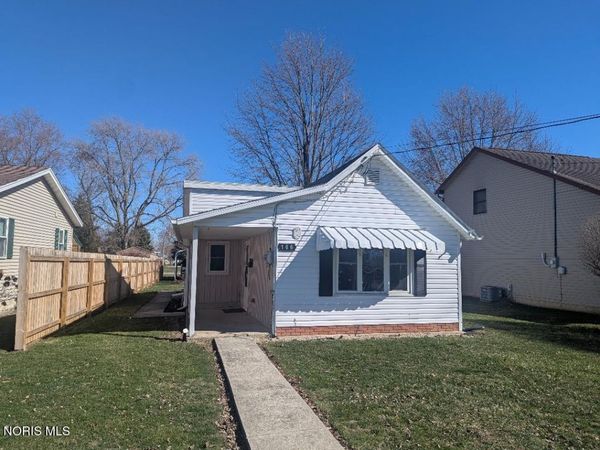 106 N Taylor Street , North Baltimore, OH 45872