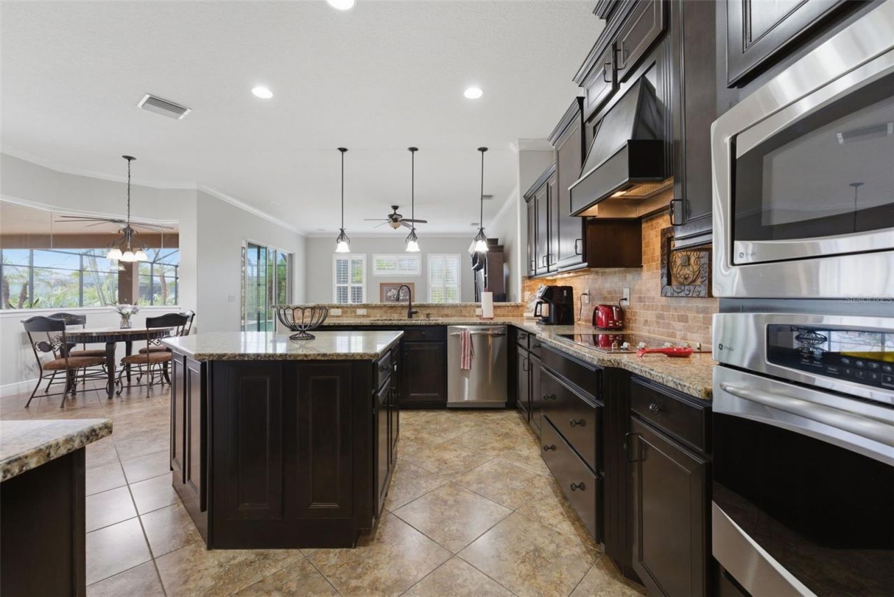 112 170th Street E, Bradenton, FL 34212 Photo