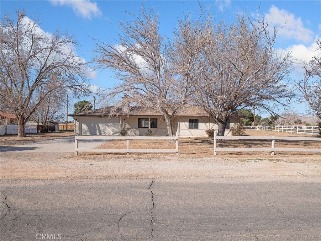 21940 Biloxi, Apple Valley, CA 92307 Main Photo