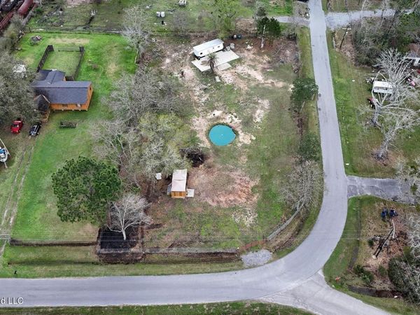 9901 Franks Road, Moss Point, MS 39562