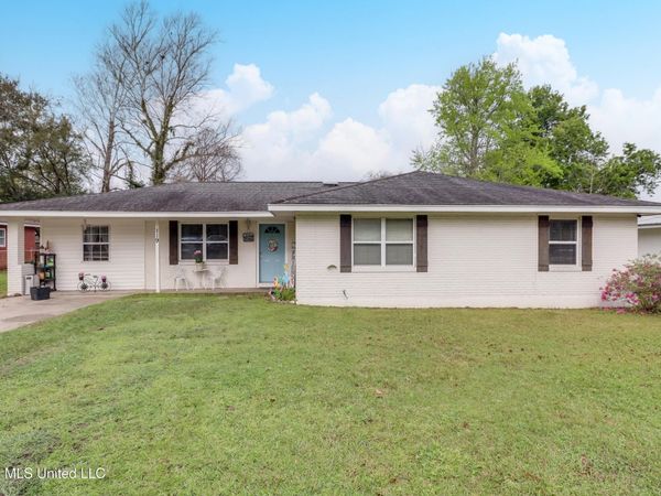 119 N Seashore Avenue, Long Beach, MS 39560