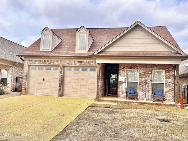 26 Price Lp , Holly Springs, MS 38635