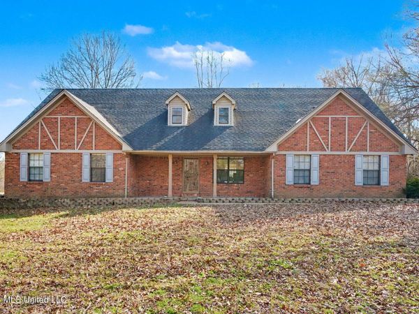 3461 Amy Drive, Nesbit, MS 38651