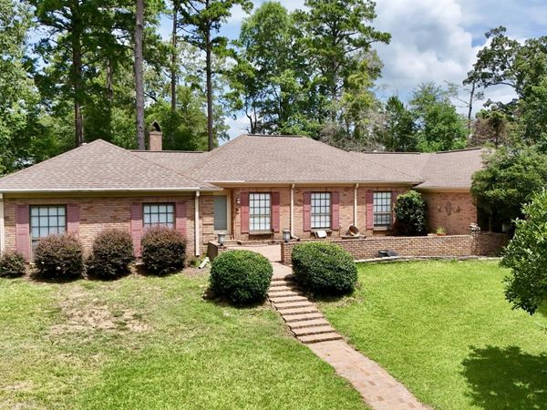 307 Longwood Drive, Clinton, MS 39056