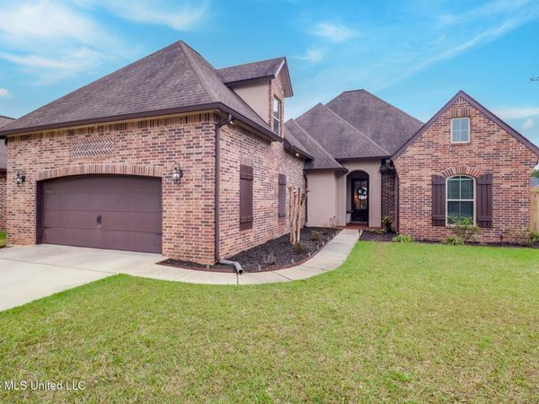 2923 Cypress Creek Drive, D'Iberville, MS 39540
