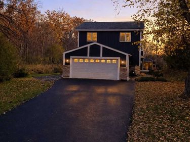 7661 208th Street N, Forest Lake, MN 55025