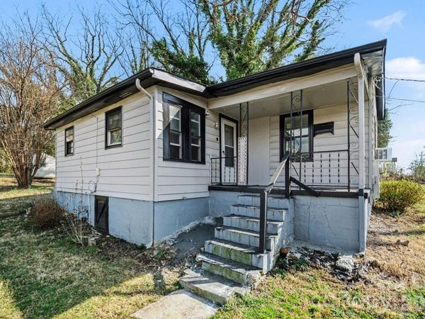 603 1st Street SW, Hickory, NC 28602