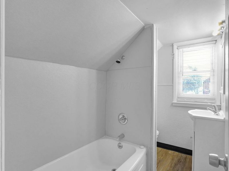 1366 Duxberry Avenue , Columbus, OH 43211 Photo 21