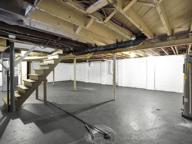 1366 Duxberry Avenue , Columbus, OH 43211 Photo 22