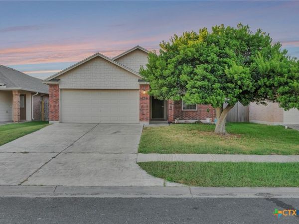 112 Carlsbad Drive , Victoria, TX 77904