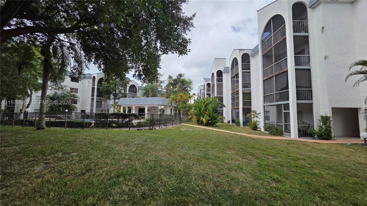 3360 Spanish Moss Ter , Unit 104, Lauderhill, FL 33319 Photo