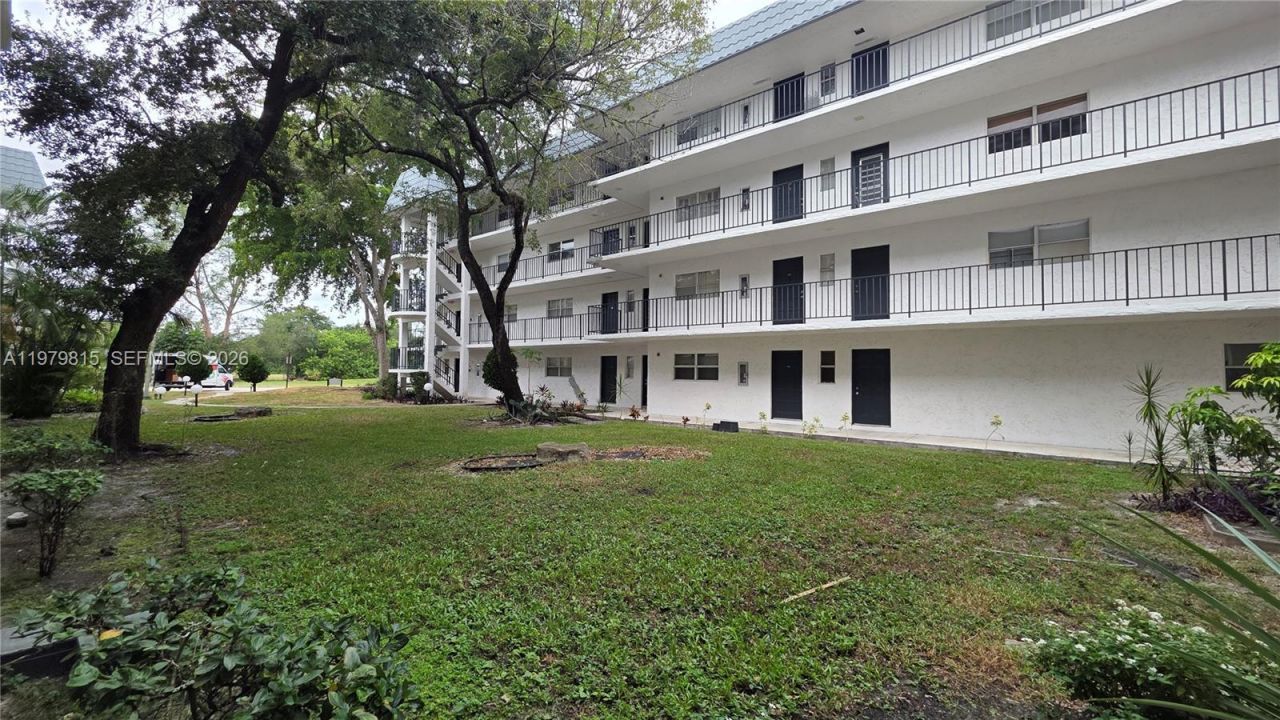 3360 Spanish Moss Ter , Unit 104, Lauderhill, FL 33319 Photo