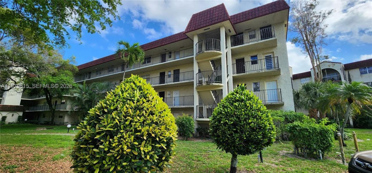 3360 Spanish Moss Ter , Unit 104, Lauderhill, FL 33319 Photo